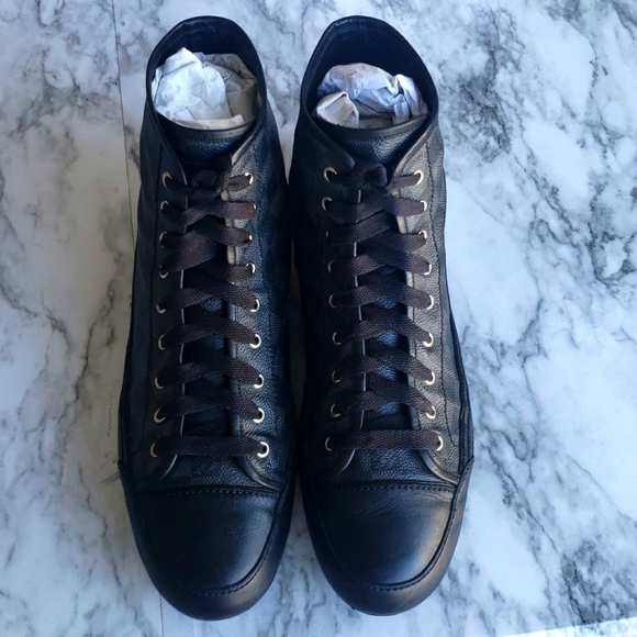 Louis Vuitton - Picture 5 of 10